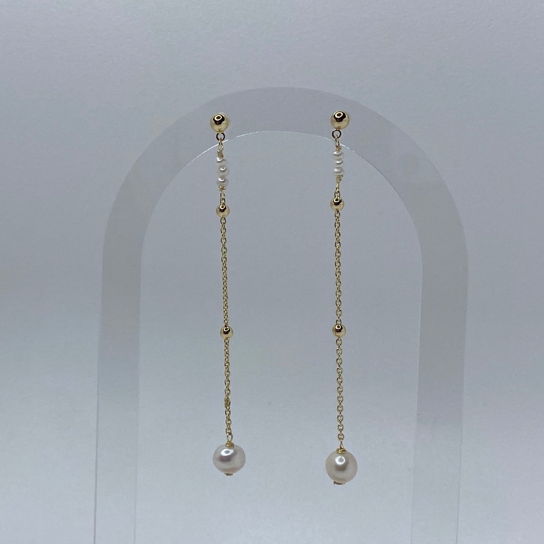 Gold W/ 3 Small Pearls & 2 Gold Beads