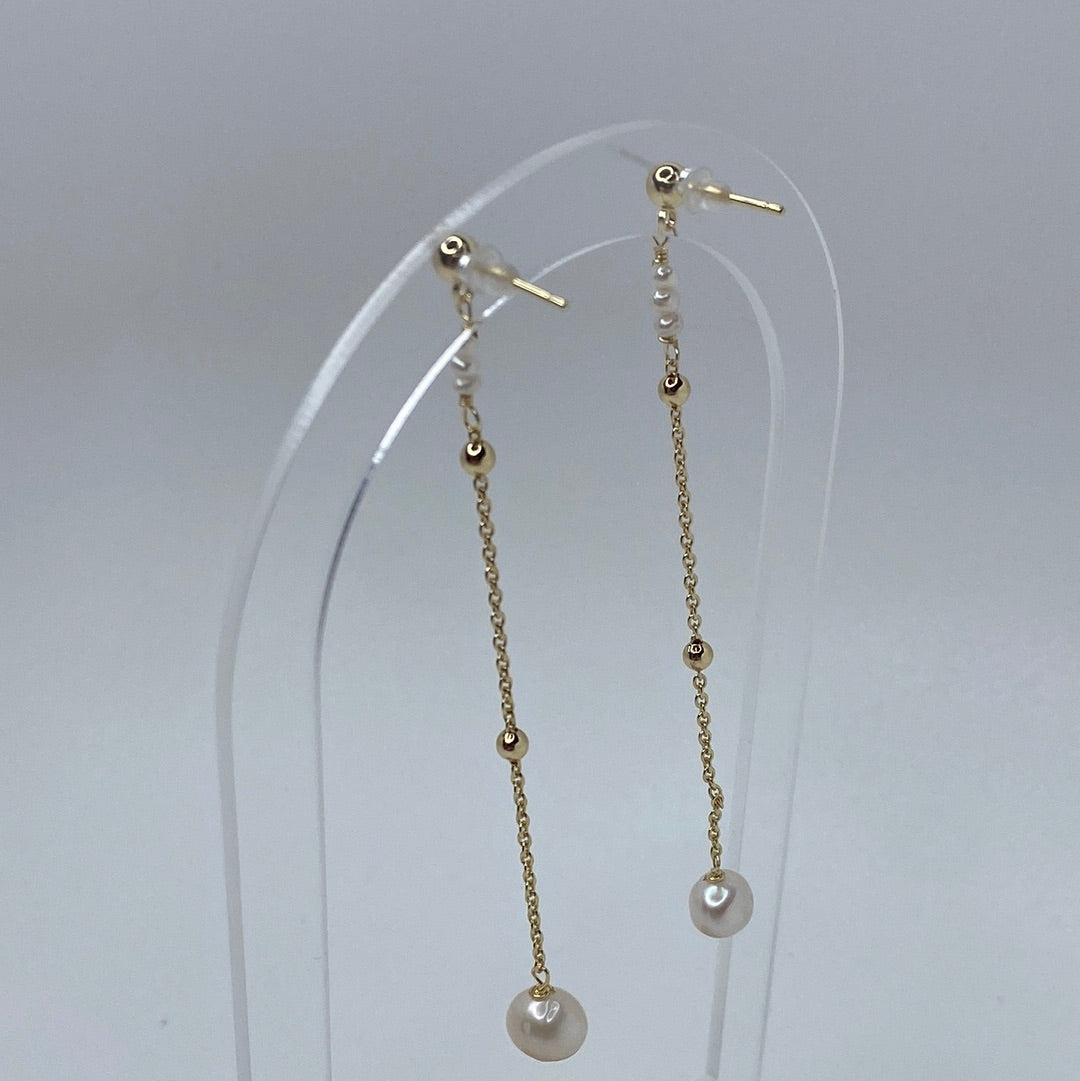 Gold W/ 3 Small Pearls & 2 Gold Beads