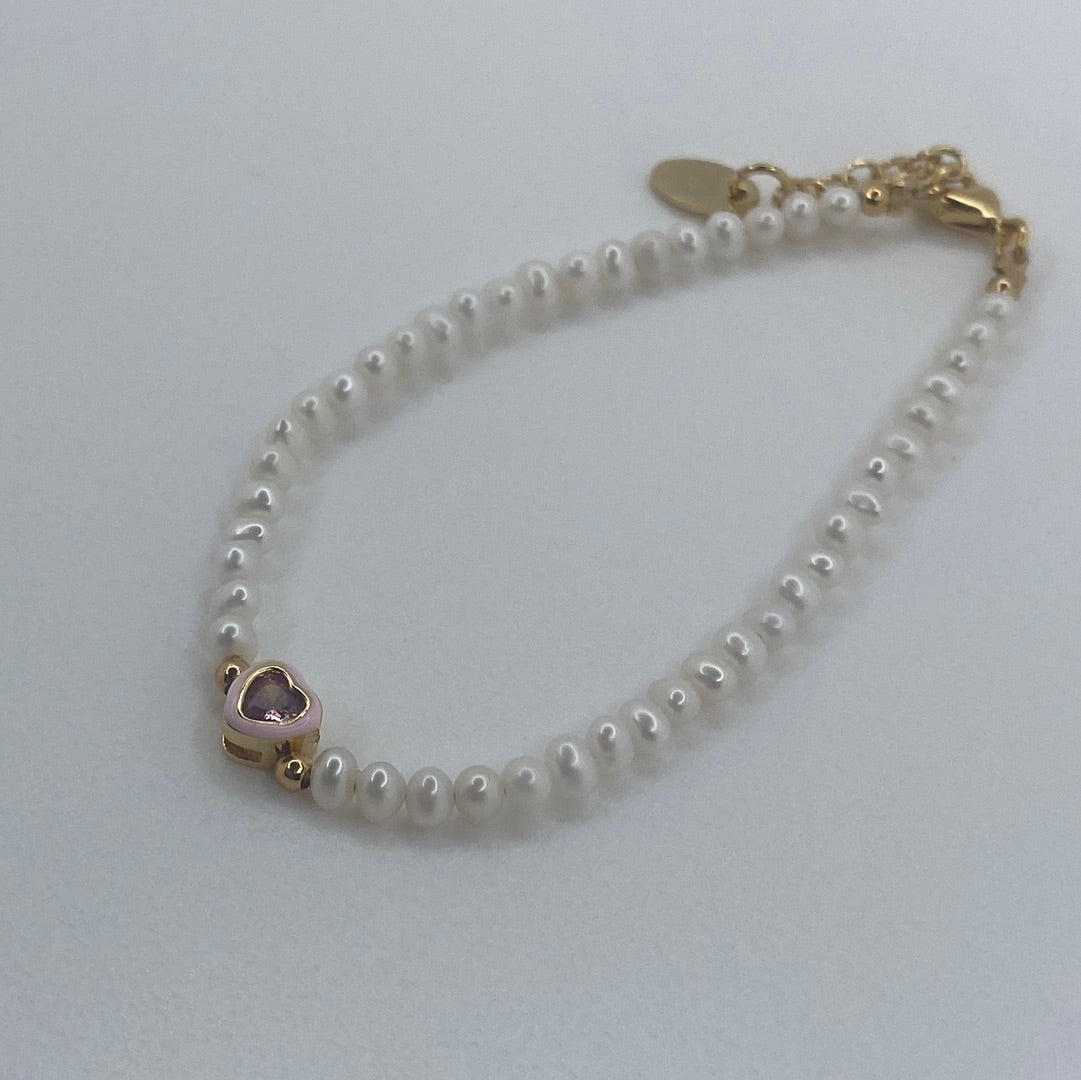 Mini Pearls W/ Pink Mini Heart bracelet