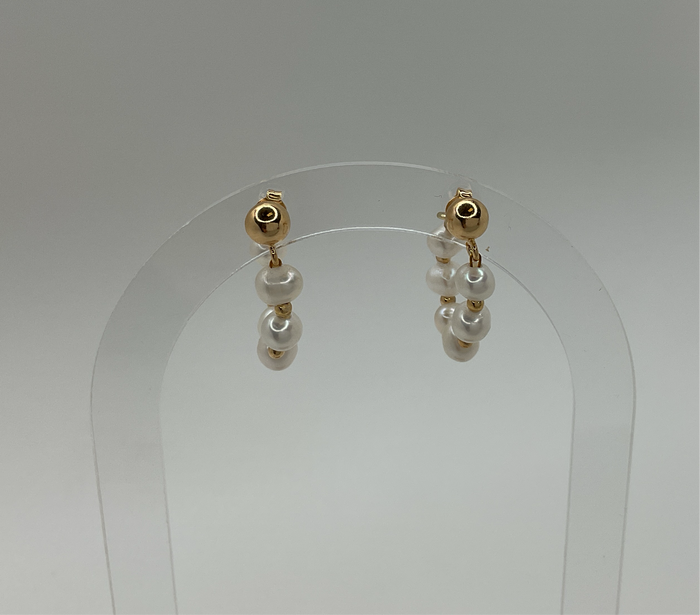 Medium Pearls Hoops W/ Mini Gold Beads