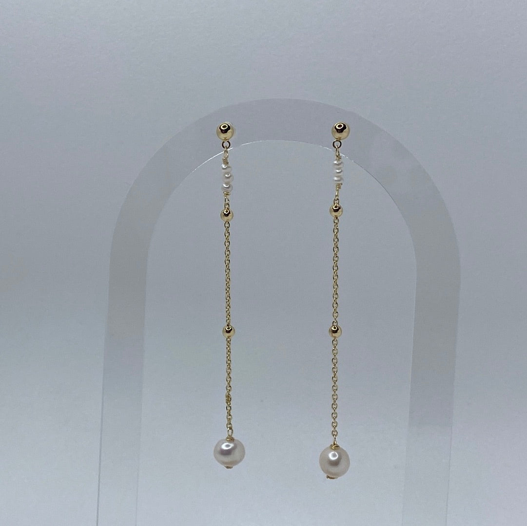 Gold W/ 3 Small Pearls & 2 Gold Beads