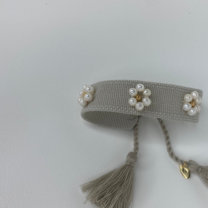 Medium Gray W/ 3 Daisy Pearls Flowers