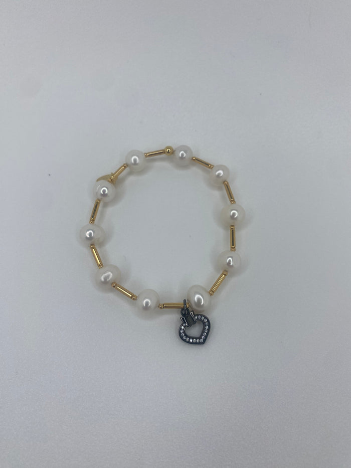 Pearls & Gold W/ Shiny Heart