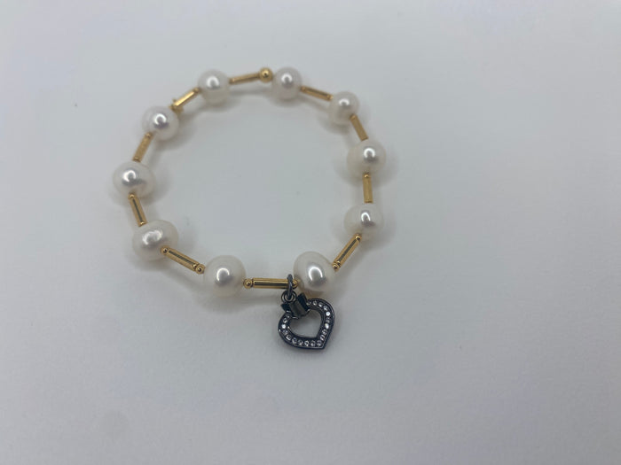 Pearls & Gold W/ Shiny Heart