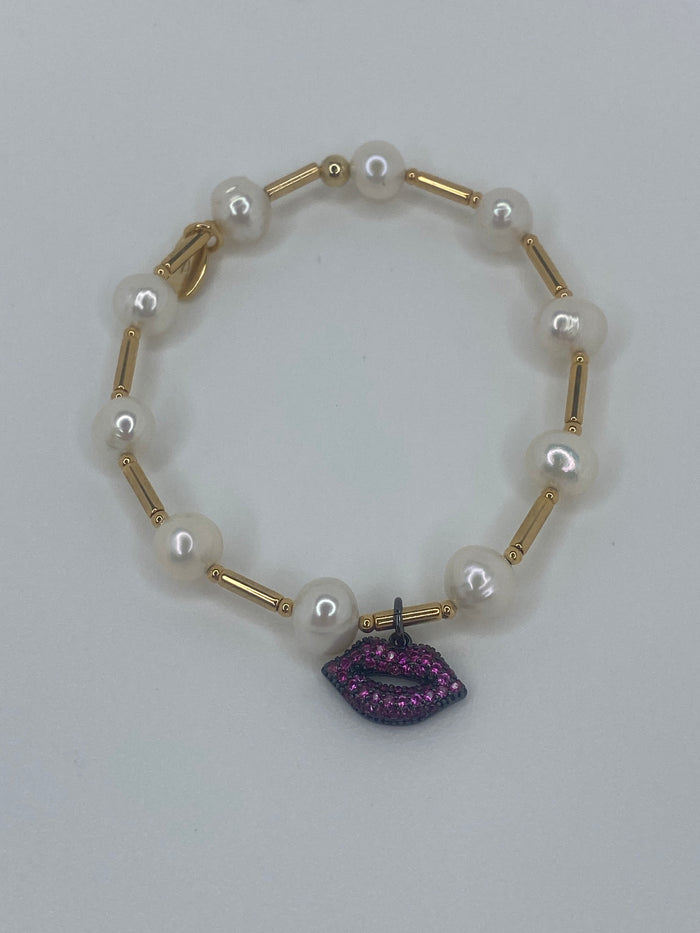 Pearls & Gold W/ Shiny Lip