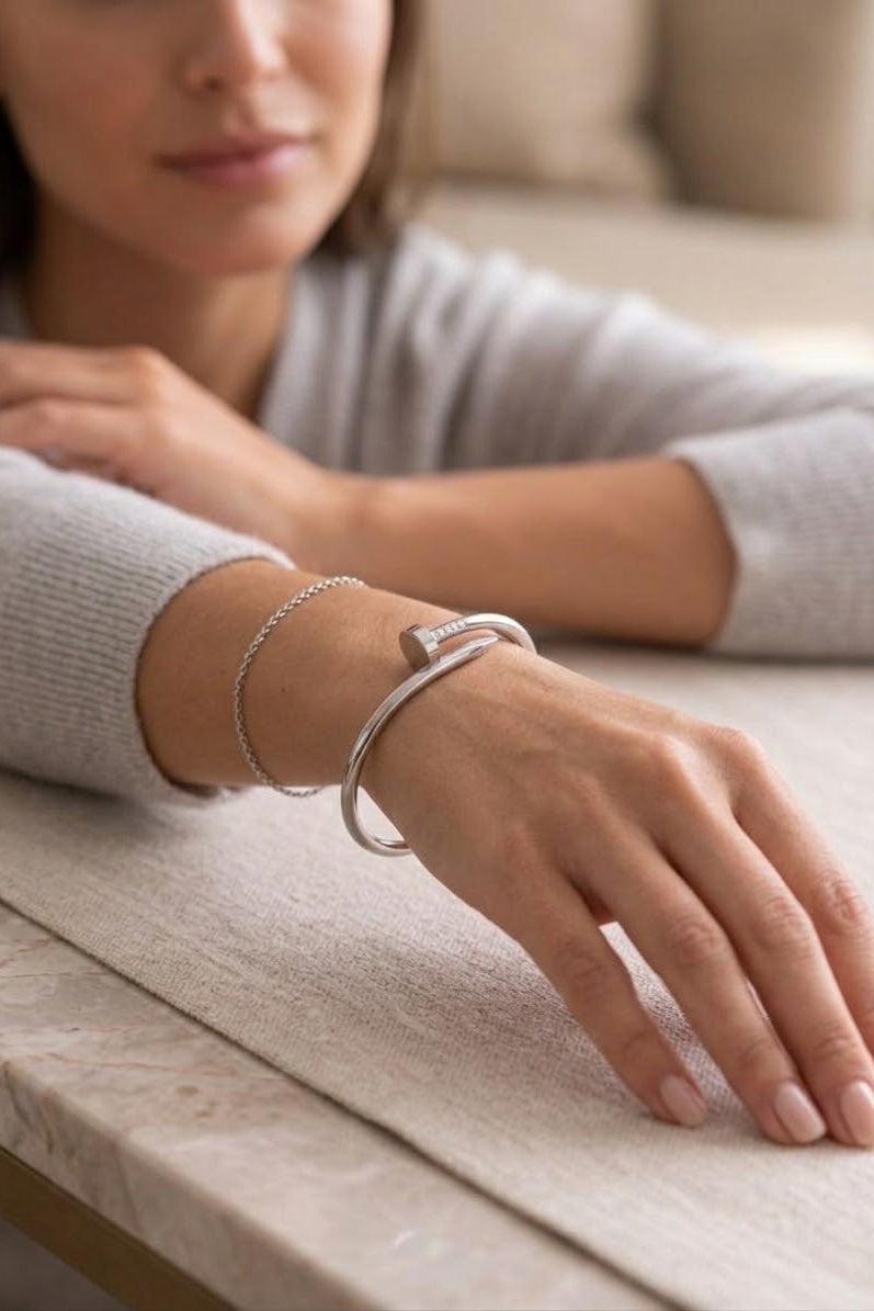 Classic Nail-Design Bangle