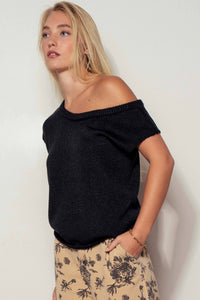 Asymmetric One-Shoulder Knit Spring Top