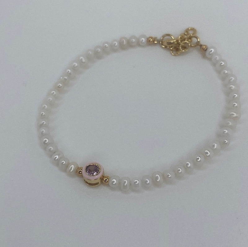 Mini Pearls W/ Pink Mini Heart bracelet