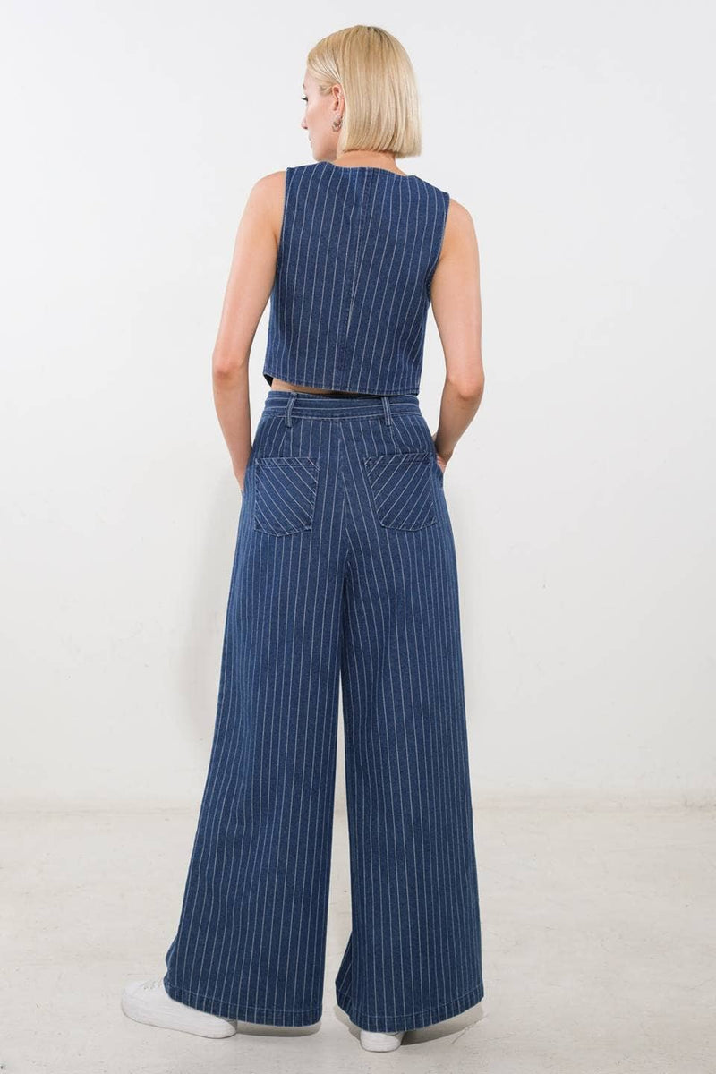 A striped denim pant