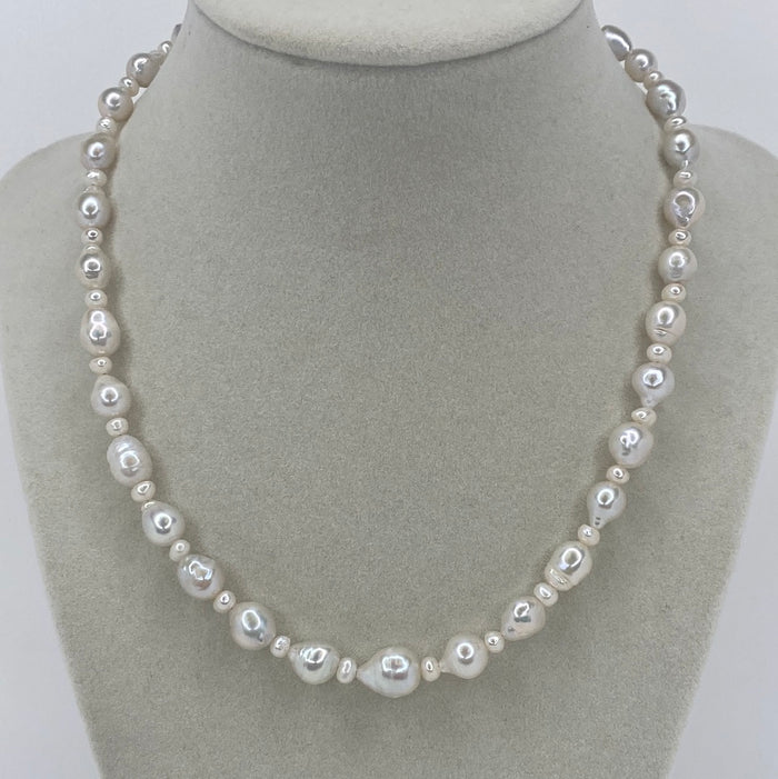Rock-Pearl Necklace