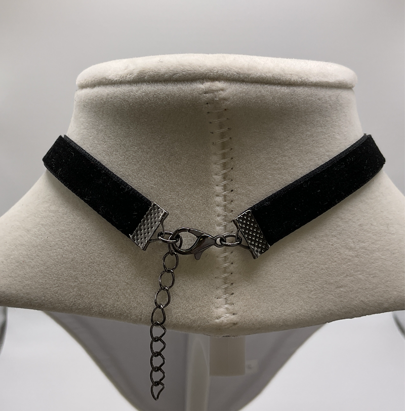 Black Velvet Chocker