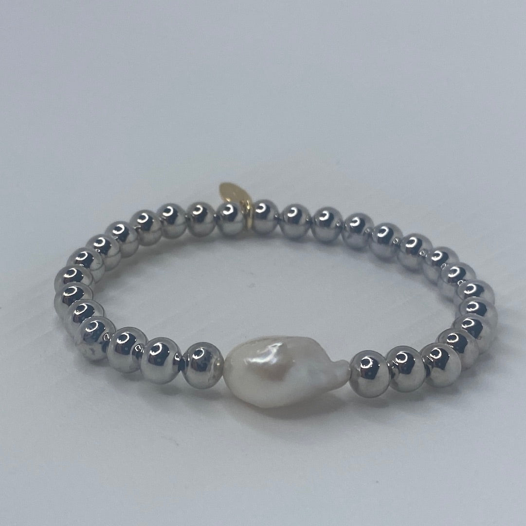 Silver Large Bead Bracelet W/ Rock-Pearl