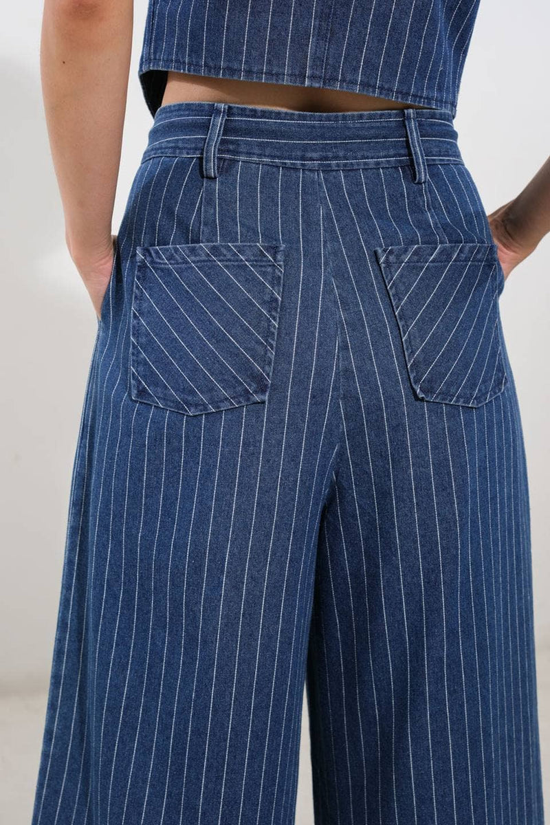 A striped denim pant
