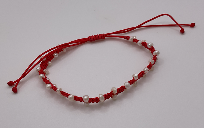 Red Adjust String Bracelets W / Pearls