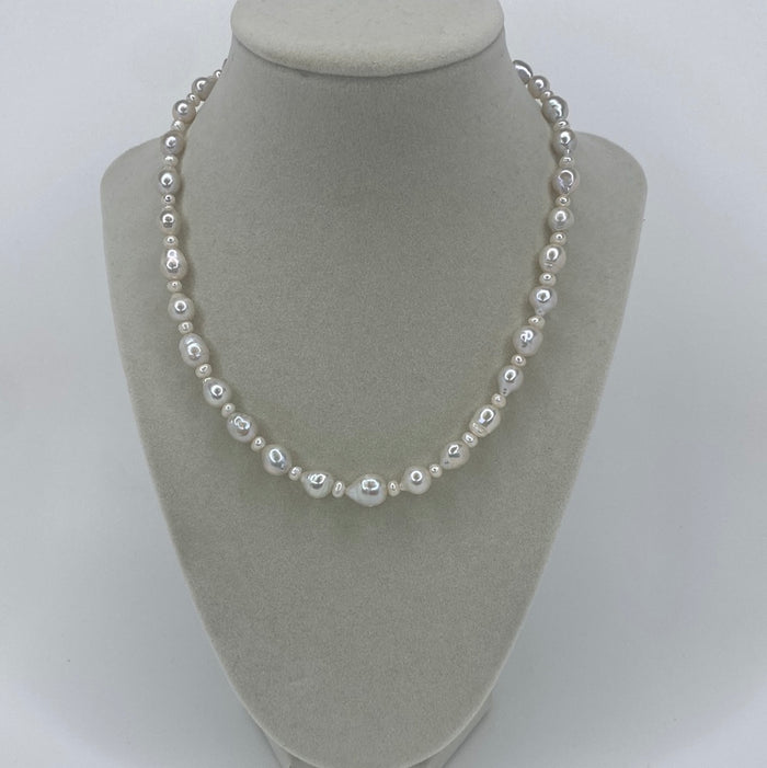 Rock-Pearl Necklace