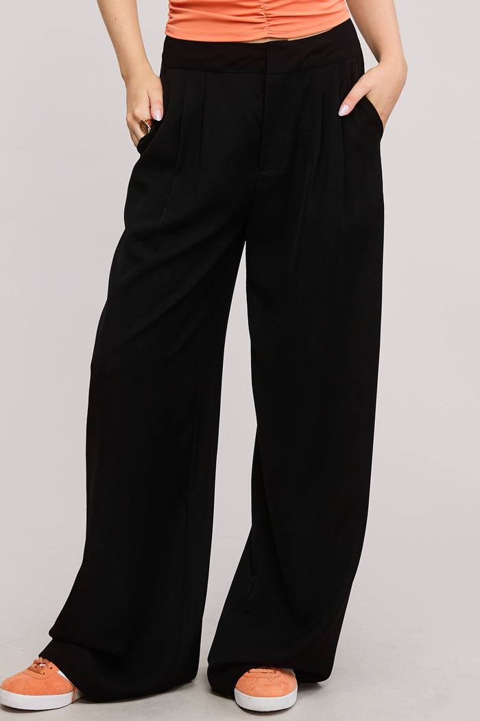 Low-Rise Fit Pleated Wide-Leg Trouser Pants