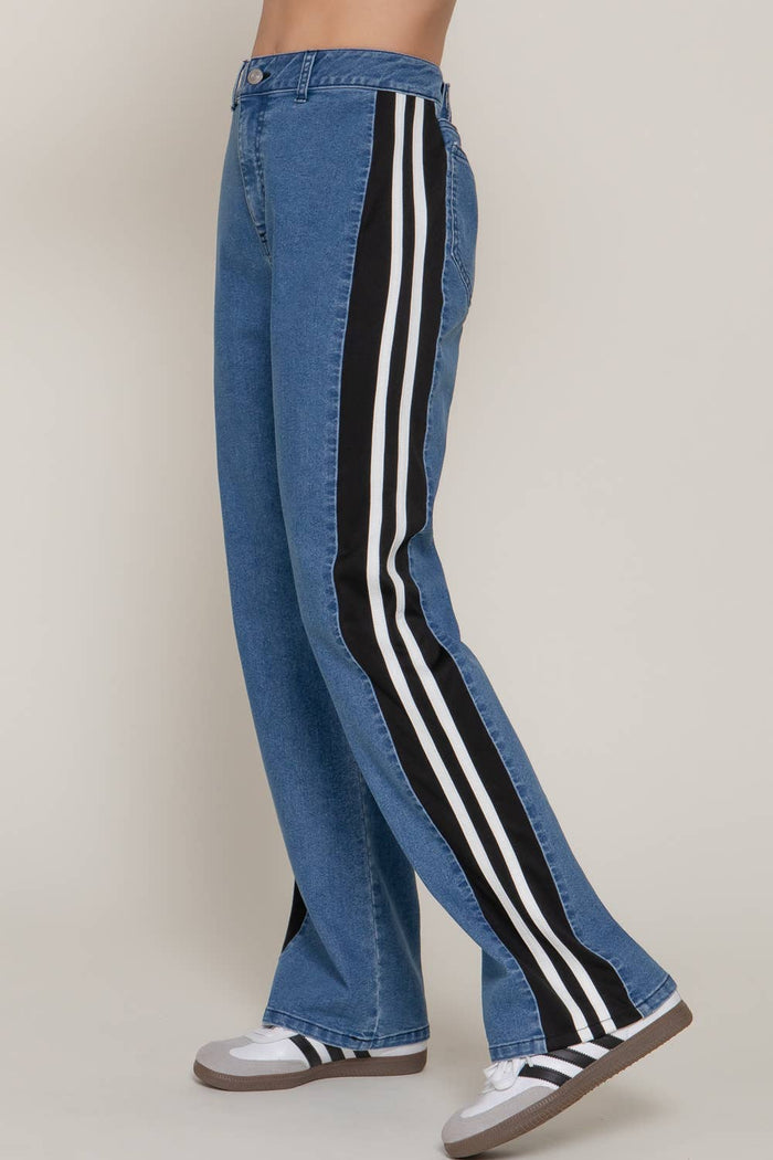 Side Contrast Straight Fit Denim Pants