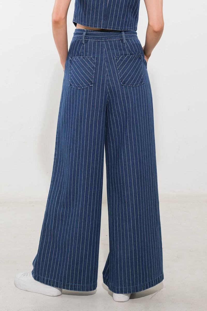 A striped denim pant