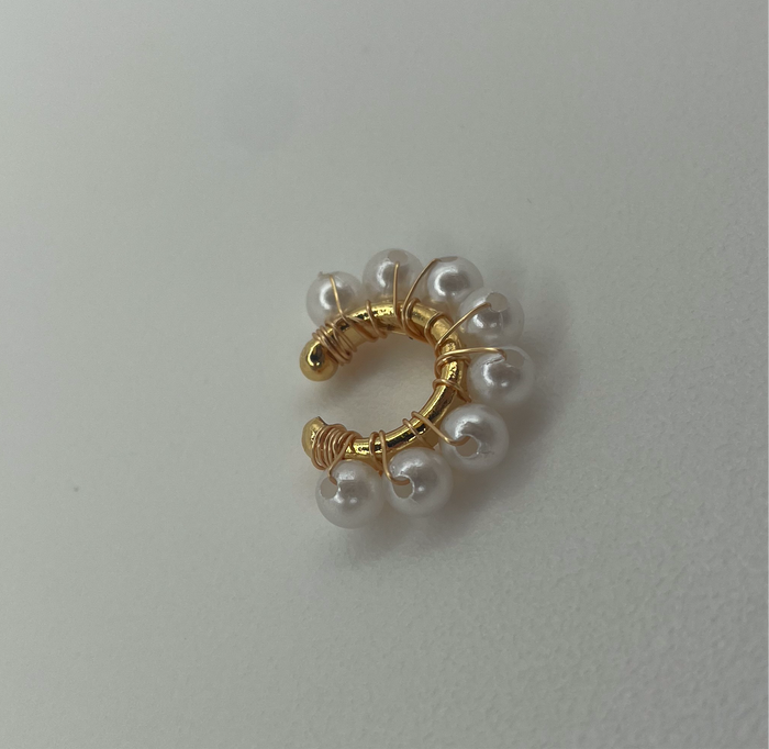 Big Pearls Ear Cuff