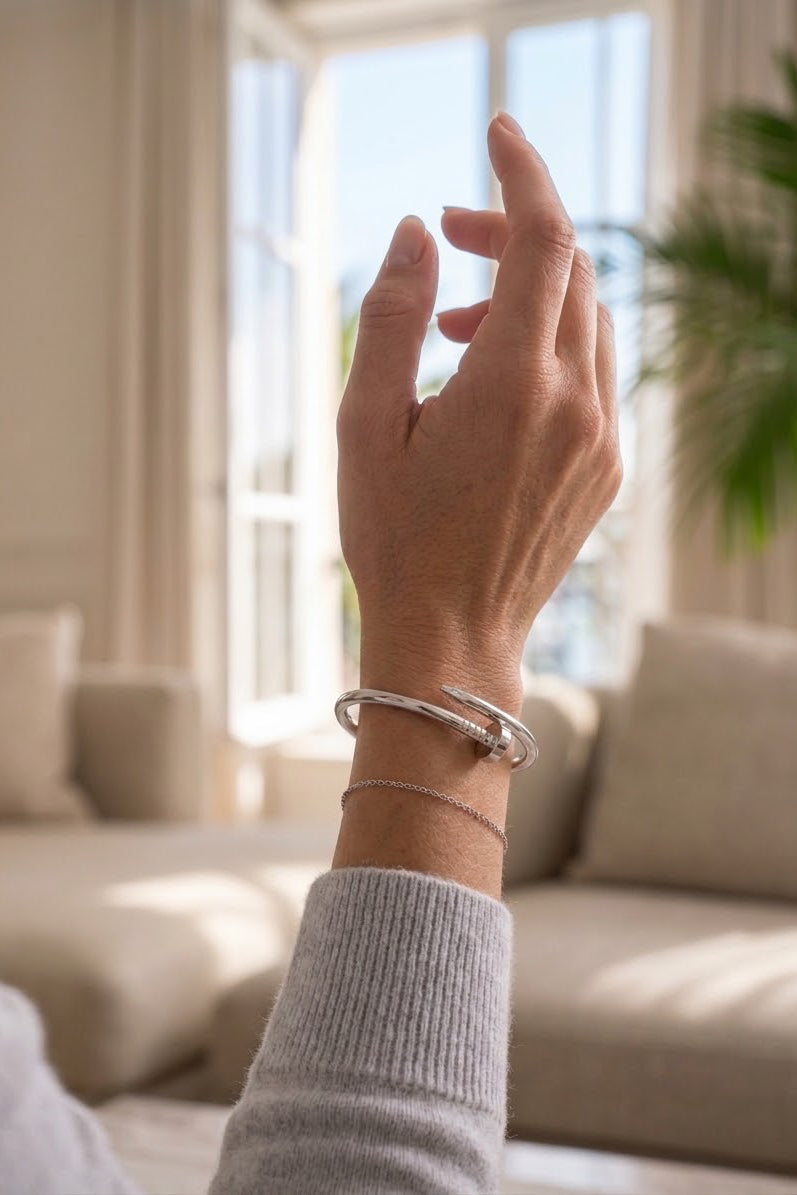 Classic Nail-Design Bangle