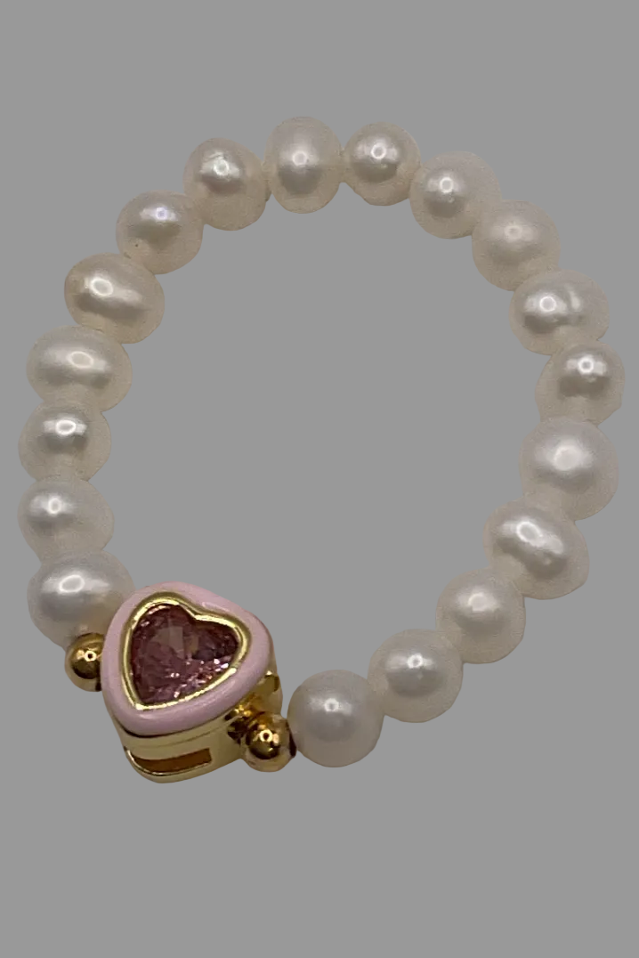 Elastic Pearl Ring W/ Hearts & Circles