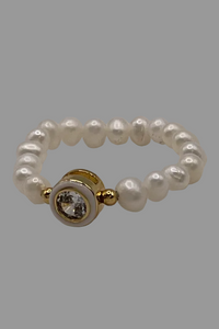 Elastic Pearl Ring W/ Hearts & Circles