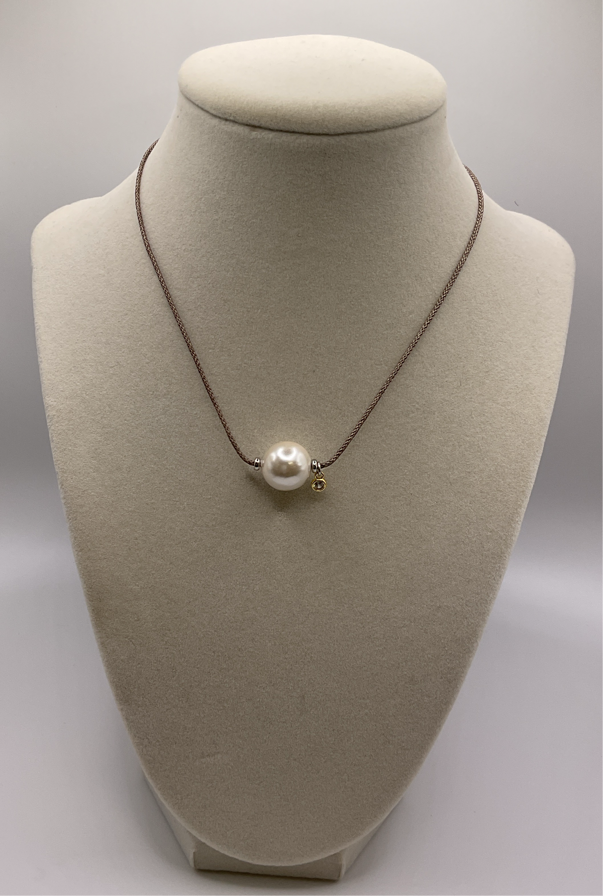 Tan/ Kaki String Necklace W/ Big Pearl