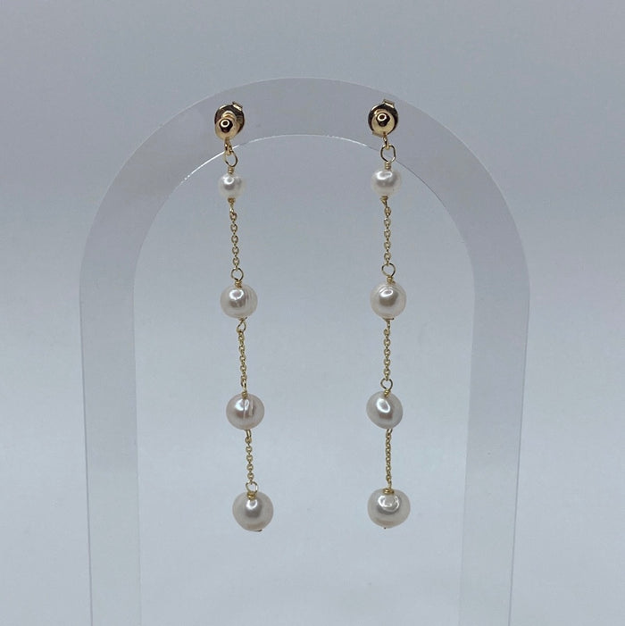 Gold W/ 4 Medium Pearls