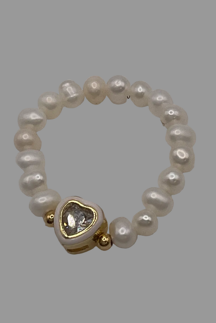 Elastic Pearl Ring W/ Hearts & Circles