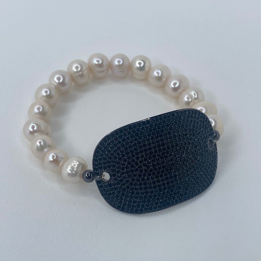 Large Pearl Bracelet W/ Charcoal Oval Disk