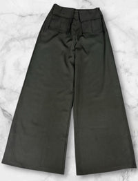 Wide Leg Pocket Detail Pant