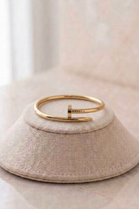 Classic Nail-Design Bangle