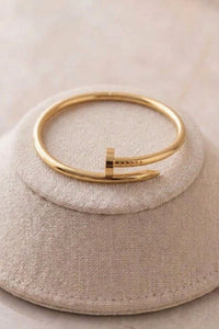 Classic Nail-Design Bangle