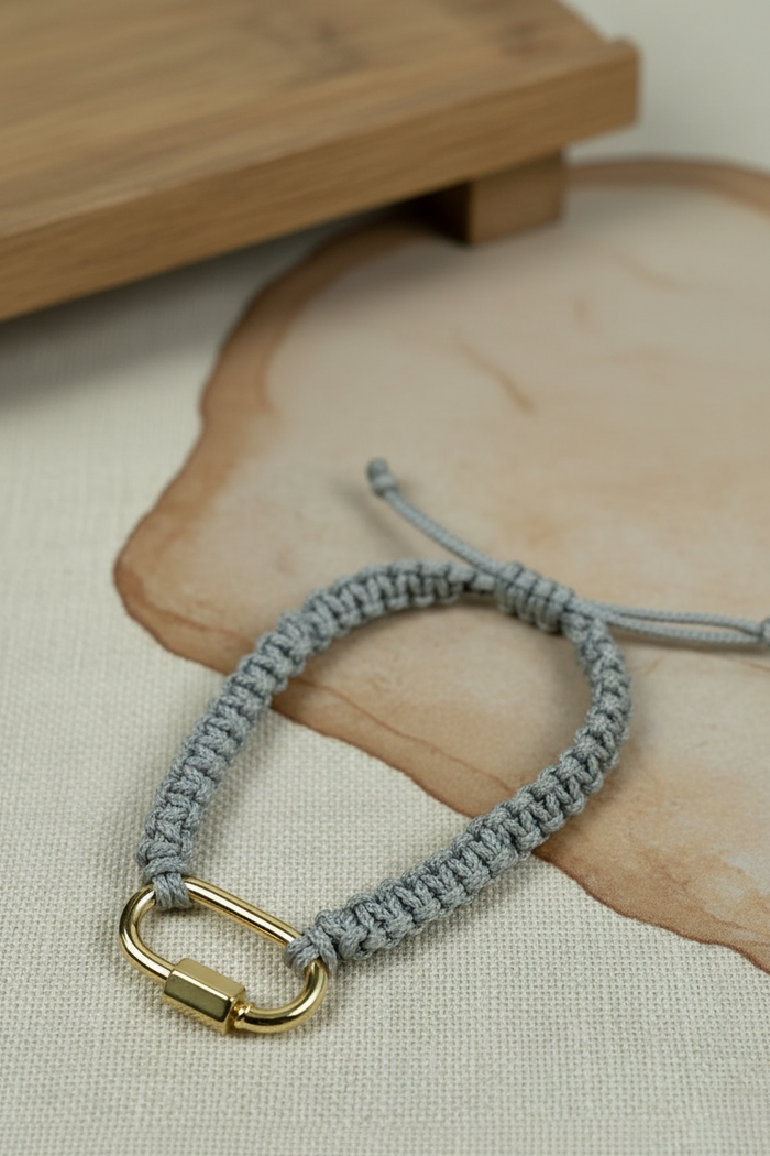 Adjustable String W/Carabiner Bracelet