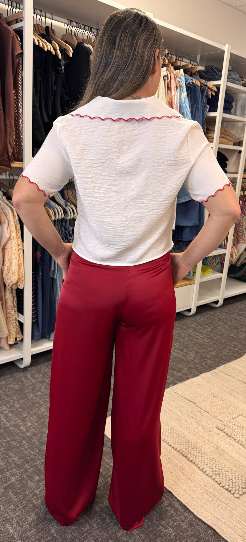 Sleeve Wave Trim Embroidery Top