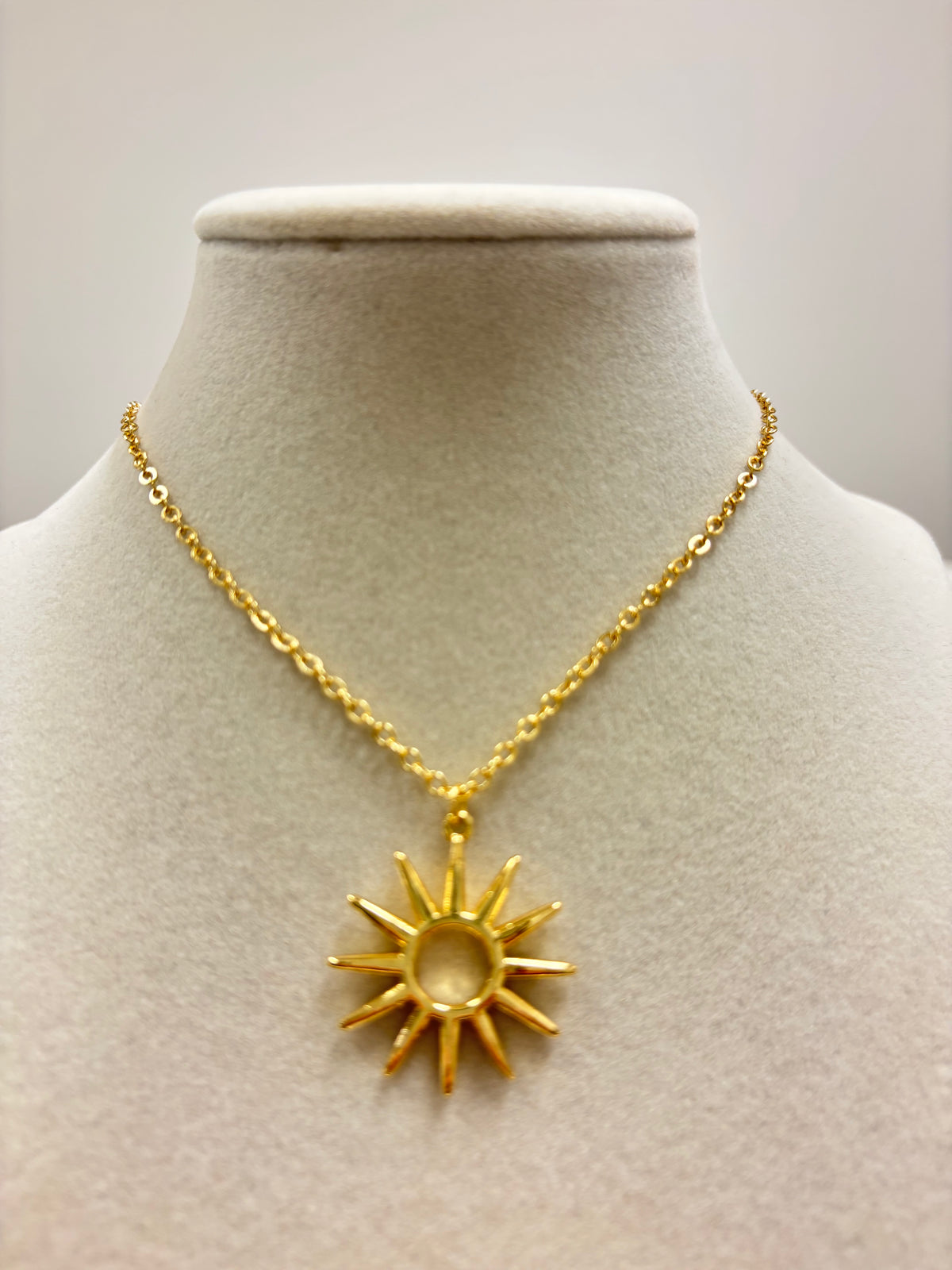 Gold Chain W/Gold Sun Pendant Necklace