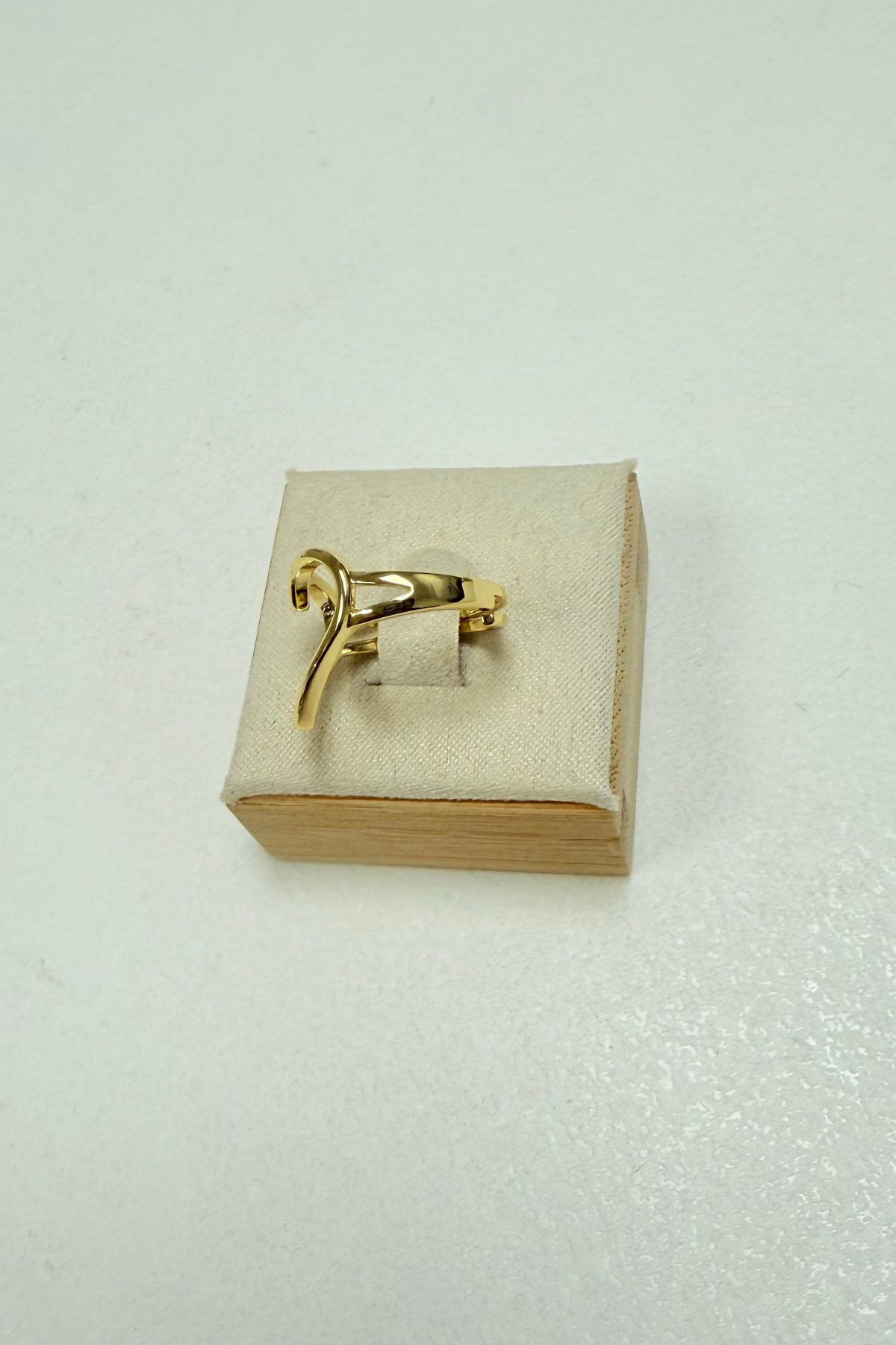 Adjustable Thin Ring W/ Gold Heart