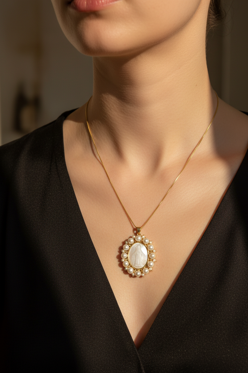 Vintage-Style Pearl Cameo Necklace