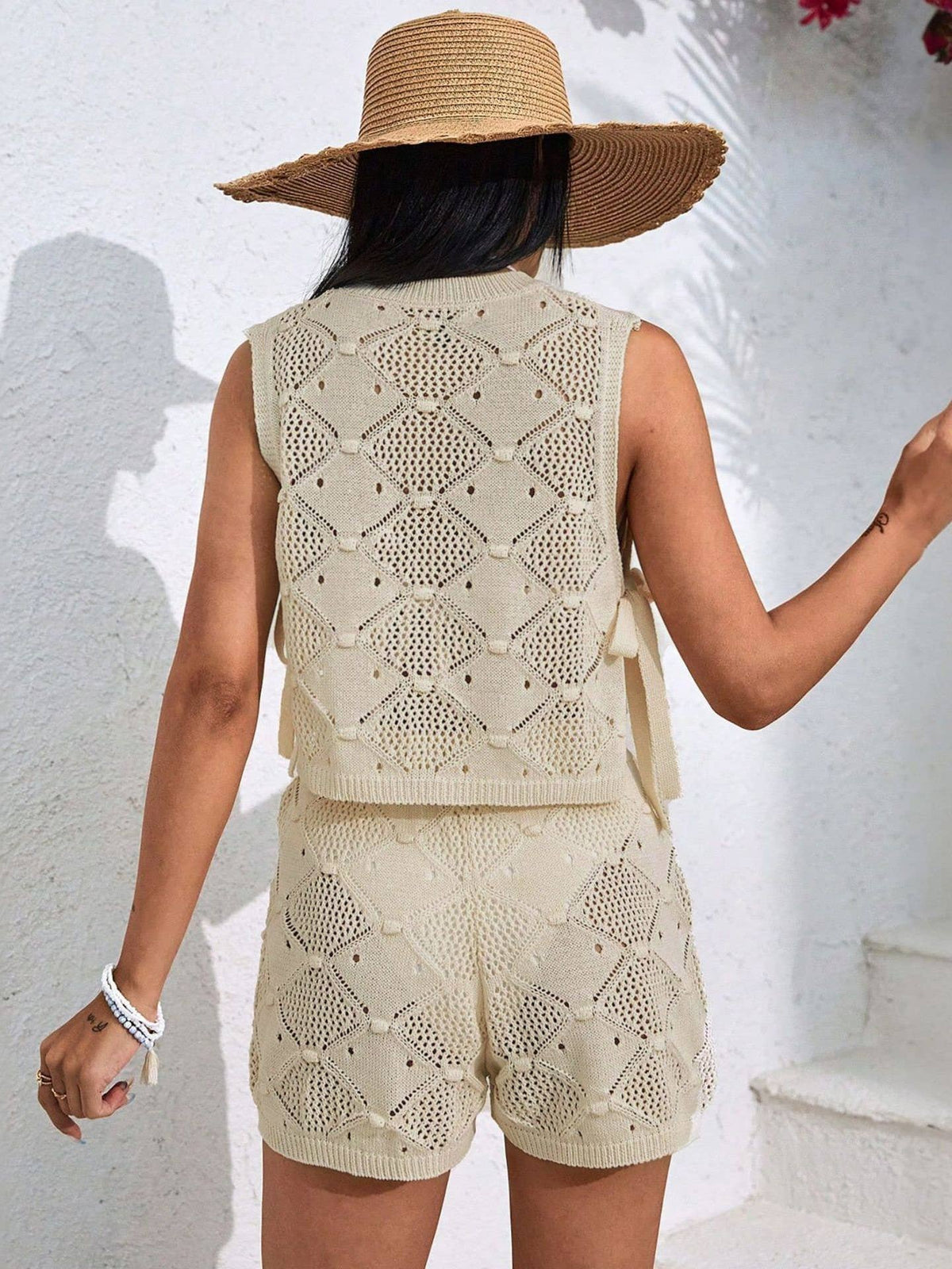 Beach resort tie-side hollow out tank top & short knit set