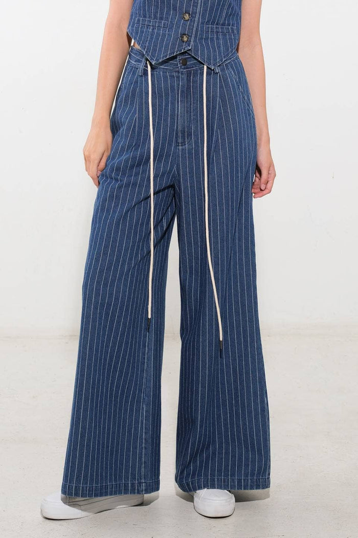 A striped denim pant