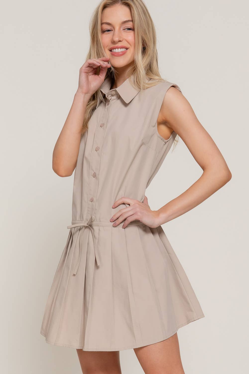 Sleeveless Button Down with Pleats Woven Dress