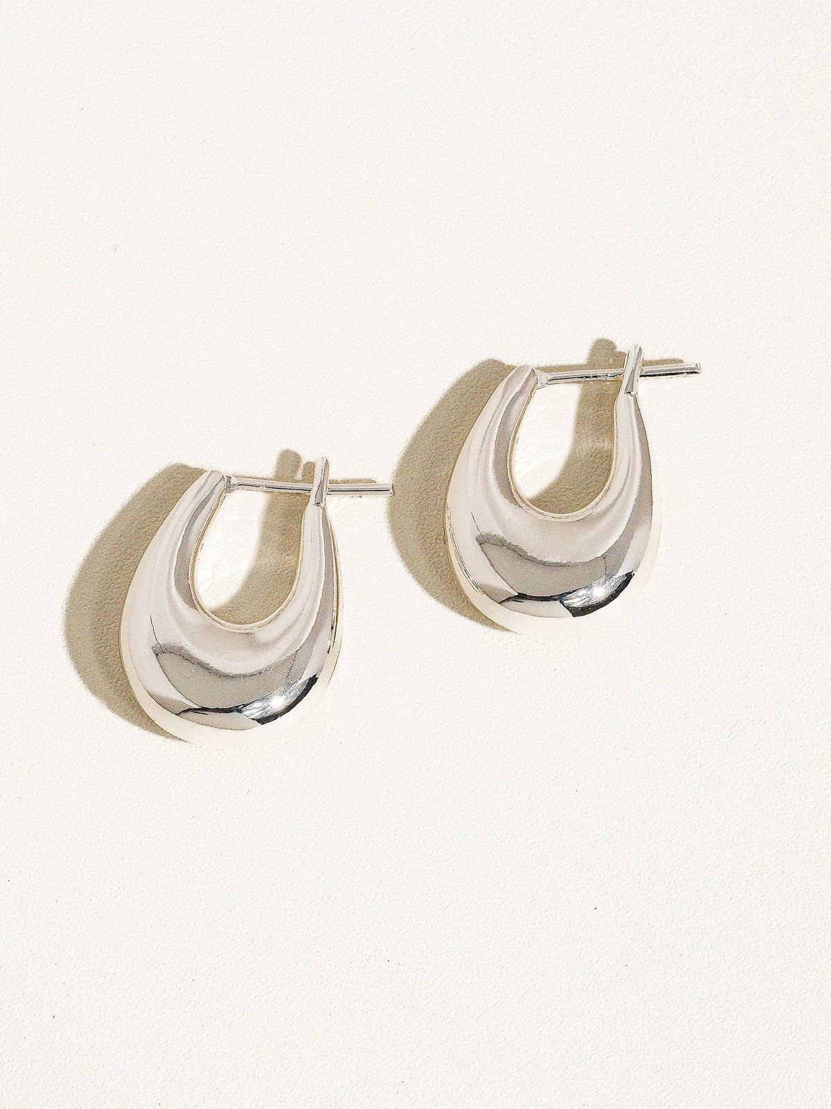 Quinn 18K Classic Droplet Hoop Earring